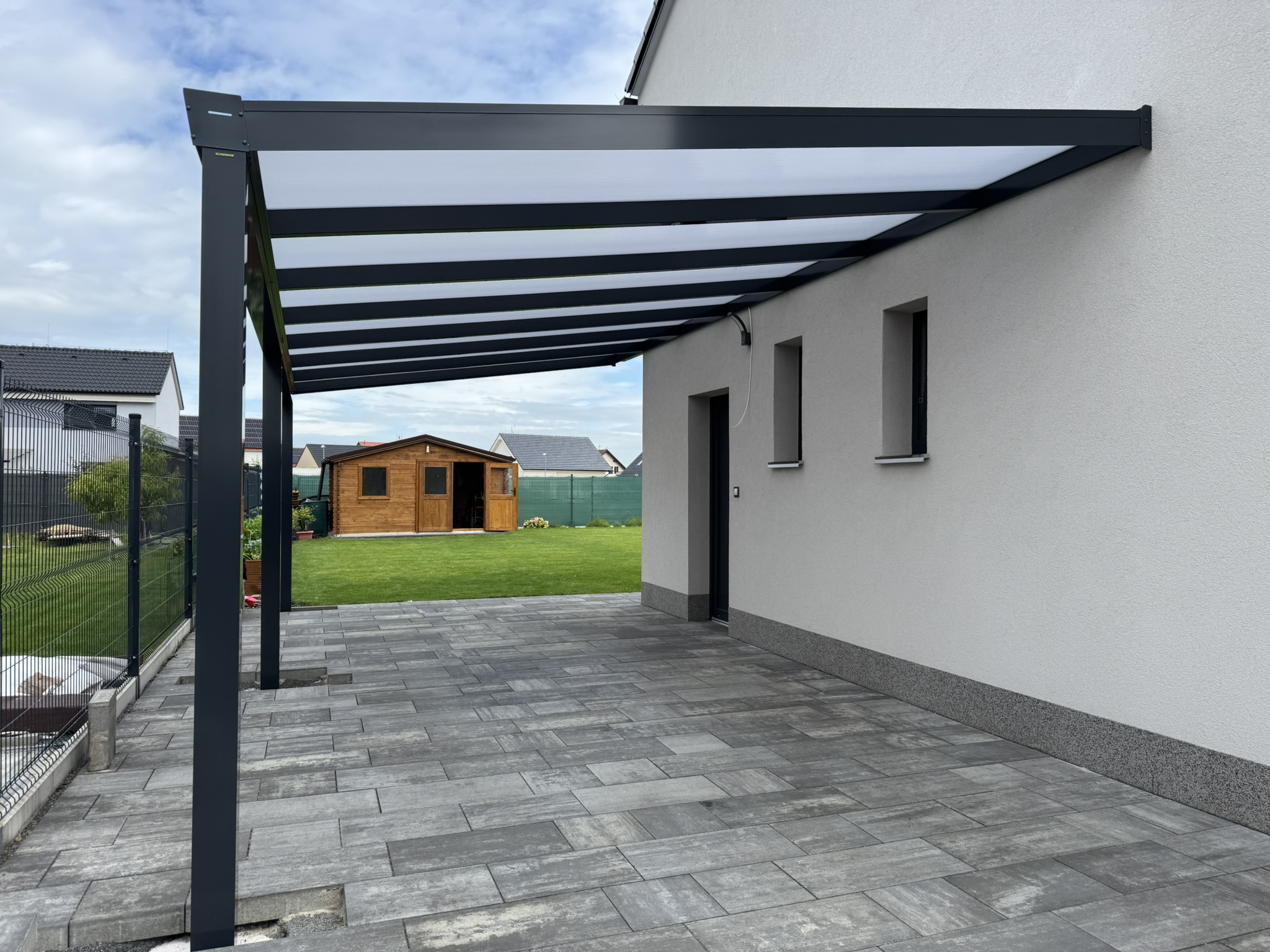Jak vybrat ideální místo pro instalaci hliníkové pergoly